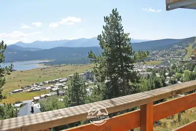 Image de Vue panoramique sur lac et montagnes, Bas de Chalet