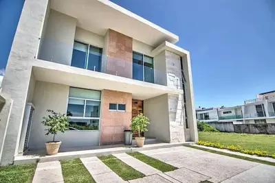Image de Villa 4: 5br w Private Pool & Beach Club Access