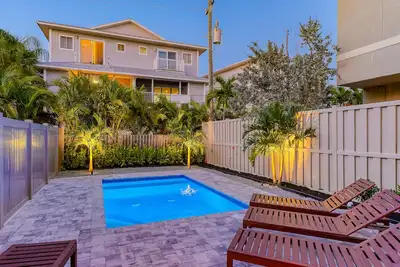 Image de Silver Shore | Home w/ Ocean Views, Private Pool, & Rooftop Lookout! Steps to Siesta Key Beach