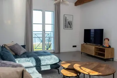 Image de Appartement neuf vue mer au coeur de la Flotte