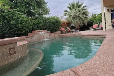 Image de Bikini & Martini on Palm Meadows Dr. Vacation home w/pool and spa