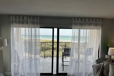 Image de Oceanfront Condo-Sleeps 4-Newly Renovated