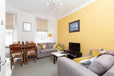 Image de Economical 2 bedroom property just off the famous historic Royal Mile.