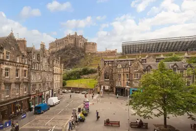 Image de 1 bedroom + sofabed property with a fantastic view of Edinburgh Castle