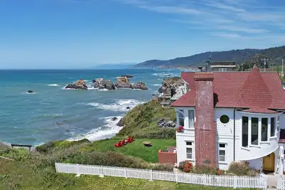 Image de Westport Landship Oceanfront Home
