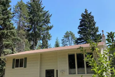Image de Nestled at the end of a wooded loop - by Glacier Park