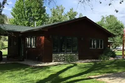 Image de Cozy, Romantic, Private Cottage