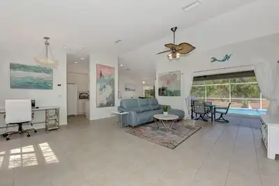 Image de Charming 3/2 Home W/Saltwater & Heated Pool Near Several Beautiful Beaches