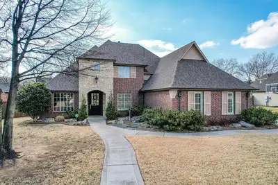 Image de Pga Tournament-5 miles to Southern Hills Cc-Golf Getaway-Backyard Putting Green
