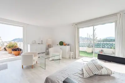 Image de Joli appartement pour 5 personnes avec climatisation, Wifi, Tv, terrasse et vue panoramique