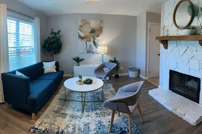 Image de Posh Pad Near Downtown and Tybee Beach