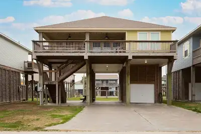 Image de Outstanding Oceanview Oasis*Steps from Beach*3br