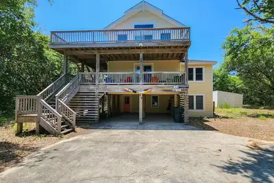Image de 🦀 Knot Too Crabby - 5 Br home w/Private Pool & Hot Tub 🦀