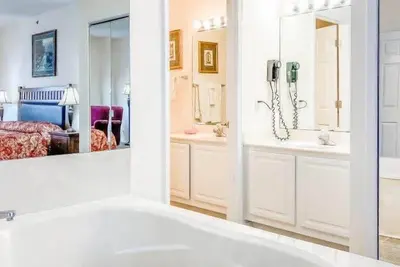 Image de Pool | WiFi | Lake Front| Sleeps 8 | Mm 13 (312dc)