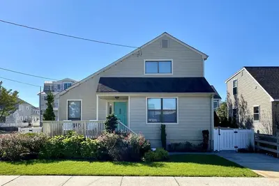 Image de Awesome home in Avalon with 3 Bedrooms, Private swimming pool and WiFi