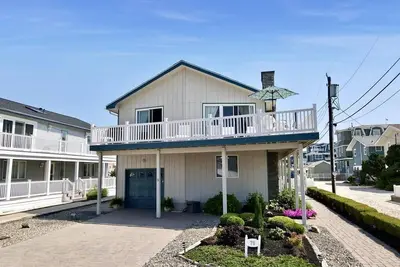 Image de Classic Avalon home in a Great location