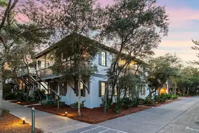 Image de Summer Stays Available! Blu Manor - South of 30a in Rosemary Beach! 5 Adult Bikes