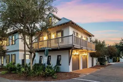 Image de Summer Availability! Blu Manor - Carriage House! South of 30a in Rosemary Beach! 2 Adult Bikes!