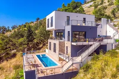 Image de Maison de vacances Lokva Rogoznica pour 2 - 10 personnes avec 4 chambres à coucher - Maison de vacan