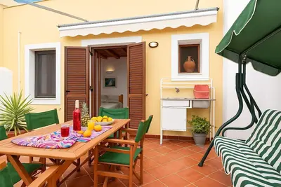Image de Cretan Magnolia Gem - Smari Cozy Getaway
