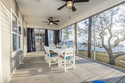 Image de Monet On The Bay Ii- Stunning Sunsets! Pier! Boat Mooring Ok! Hot Tub.