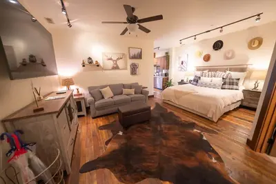 Image de Cozy Studio in the center of downtown Whitefish