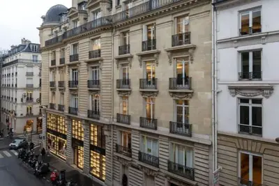 Image de Staying by the Tuileries, Madeleine, Vendome, Louvre-the Parisian headquarter!