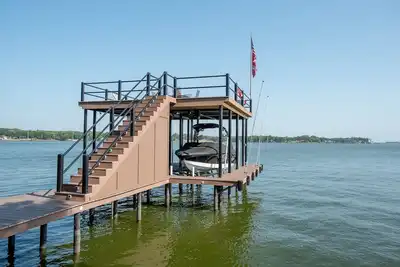 Image de Beautifully Updated Family Getaway on Cedar Creek Lake