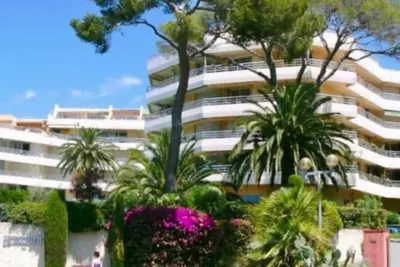 Image de Appartement cosy et spacieux en bord de mer, proche des commerces et restaurants
