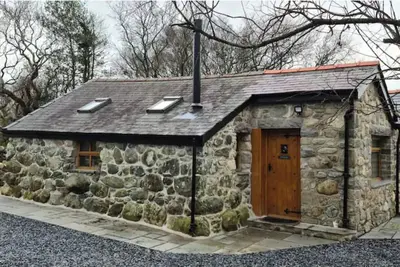 Image de The Bothy a tranquil retreat close to Snowdonia, History! Luxury! ! Beauty! ! !
