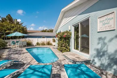 Image de Bliss by the Beach by Beach Boutique Rentals