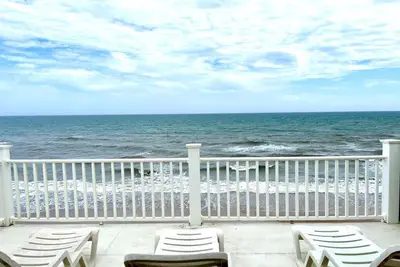 Image de Oceanfront Luxury Awaits – “The Coconut” at 1238 New River Inlet Road