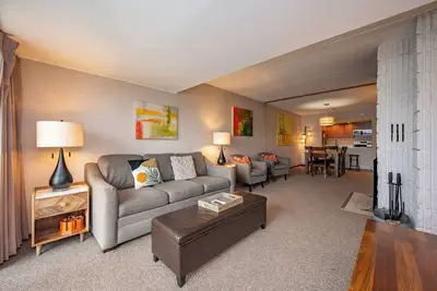Image de Will O' The Wisp 101b: Lakefront condo, one bedroom, sleeps four!