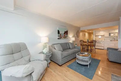 Image de Will O' The Wisp 105a: Lakefront Efficiency Condo with Patio, Recently Updated!