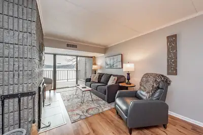 Image de Will O' The Wisp 201b: Lakefront One Bedroom Condo with 2 Balconies, Peaceful La