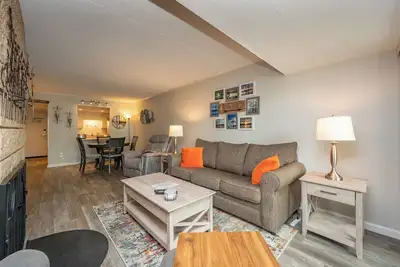 Image de Will O' The Wisp 204b: Cozy Lakefront One Bedroom Condo, Private Patio, Free Wif