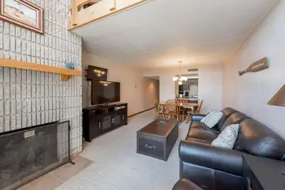 Image de Will O' The Wisp 303d: Lakefront 2 Bedroom Condo, Close to Indoor Pool & Hot Tub