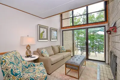 Image de Will O' The Wisp 305e: Lakefront 3 Bedroom Condo with 3 Baths, Sleeps 8, Free Wi