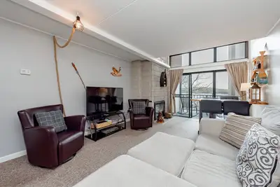 Image de Will O' The Wisp 506g: Spacious Lakefront 2 Bedroom Condo with Free Wifi!