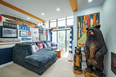 Image de Will O' The Wisp 514c: Lakefront One Bedroom Condo with Scenic Balcony & Cozy Fi