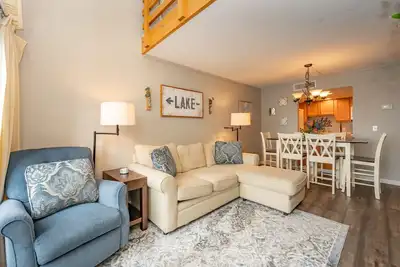Image de Will O' The Wisp 505f: Lakefront 3 Level Condo with 3 Bedrooms, 2 Baths