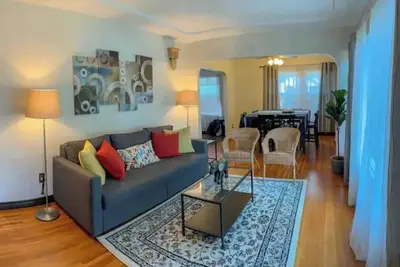 Image de Lovely house in the suburbs! Privacy & comfort!