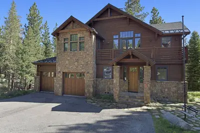 Image de Gray Stone: Luxury Single Family Home, Private Hot Tub