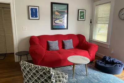 Image de Clean & Cozy 3br/1ba - Only 10 mins to Downtown Charleston!