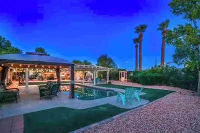 Image de Stunning Heated Pool Home in Old Litchfield Park