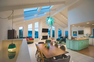 Image de Modern Silver Strand Beach House Step2sand Sleeps 10