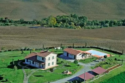 Image de Independent residence with 4 apartaments and pool in val d'Orcia