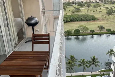 New! Remodeled 2br w/parking, views, 1 block from beach!