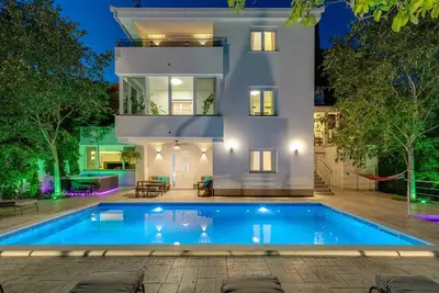 Image de New! Villa Zara with 34 sqm heated Pool, Jacuzzi, Billiard, Table tennis, 8pax