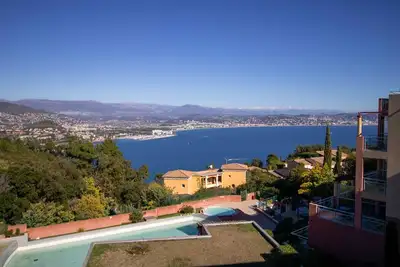 Image de Superbe 32m² Avec Balcon Et Magnifique Vue Sur Mer